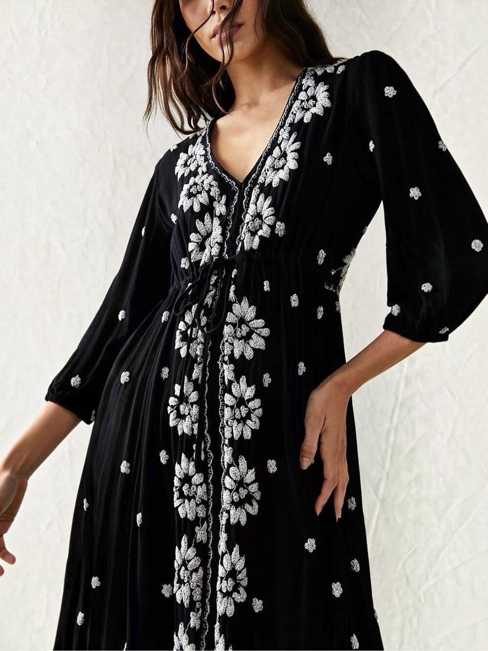Free People Embroidered Fable Maxi Dress M Black White Floral Boho V Neck - Picture 3 of 16